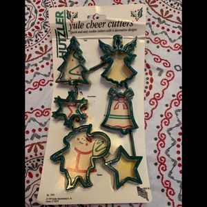 Hutzler yule cheer cutters NEW